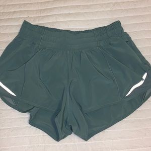 Lululemon Light Green Hotty Hot Shorts 2.5 inch